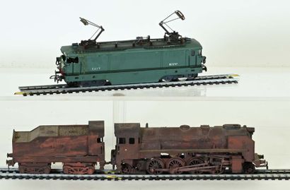Deux locomotives customisées en épave, motorisation...