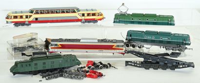Incomplete set comprising:
 - 1 panoramic...