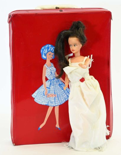Valisette en plastique rouge «Tressy» contenant:
...