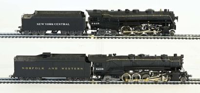 Deux locomotives à vapeur américaines en...