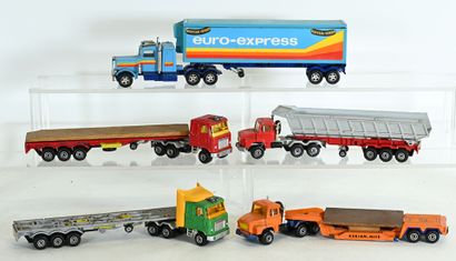 MATCHBOX, MAJORETTE, 5 trucks to be dusted:
...