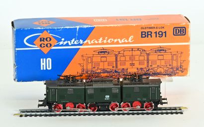 ROCO, Ho, green DB articulated electric locomotive...