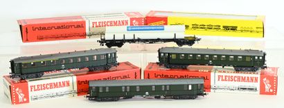 FLEISCHMANN, Ho, 4 cars, in near new condition,...