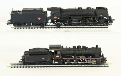 Deux locomotives à vapeur en Ho, à dépoussiérer,...