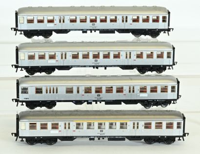 FLEISCHMANN, Ho, 4 suburban passenger cars,...