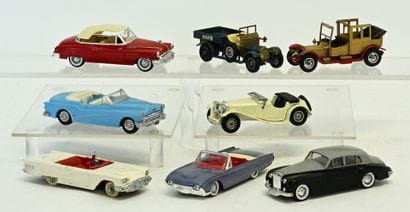 DINKY TOYS, VEREM, SOLIDO, 8 cars in 1/43...