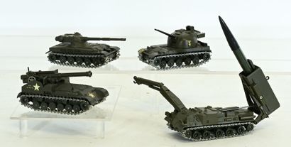 SOLIDO 4 military vehicles, near new condition:
...