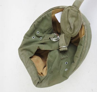 FRANCE, 20th century.
TAP 50 parachutist...