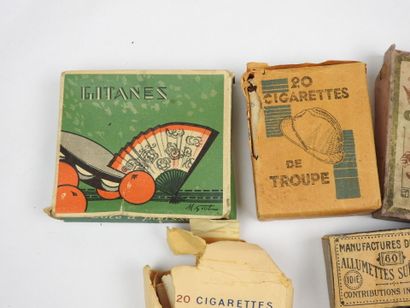 France, 1st and 2nd World War.
Packs of cigarettes...