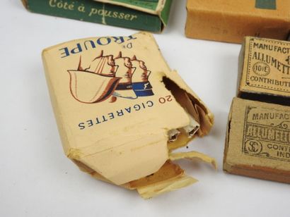 France, 1st and 2nd World War.
Packs of cigarettes...