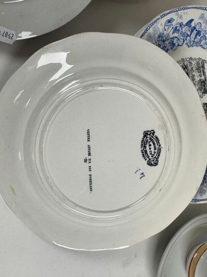 Polychrome earthenware lot including:
- Creil...