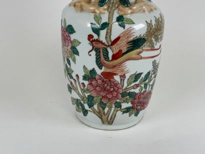 CHINA, 20th century.
Polychrome porcelain...