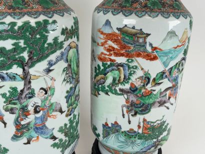 CHINA, Canton, 20th century.
Pair of polychrome...