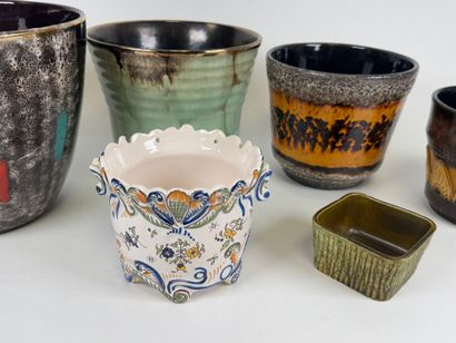 Set of 6 ceramic planters including West...