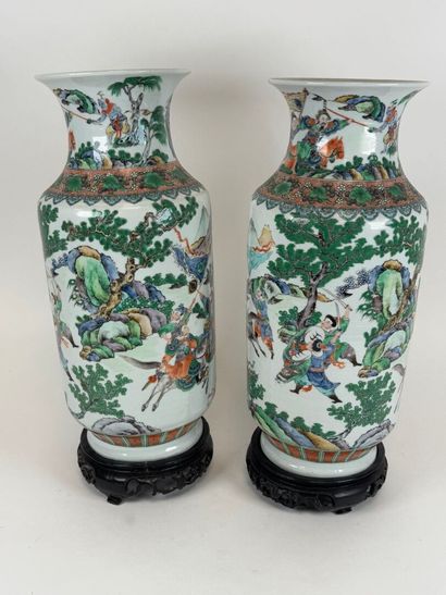 CHINA, Canton, 20th century.
Pair of polychrome...