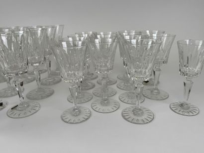 SEVRES, France.
MARIGNY model.
Set of crystal...