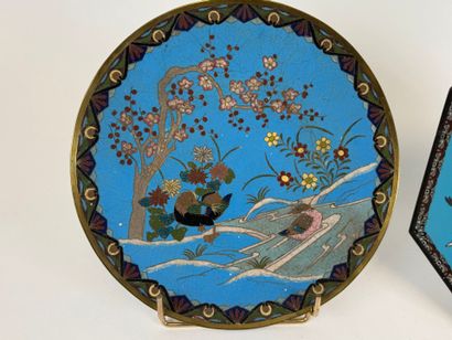 JAPAN, circa 1900.
Two circular and octagonal...