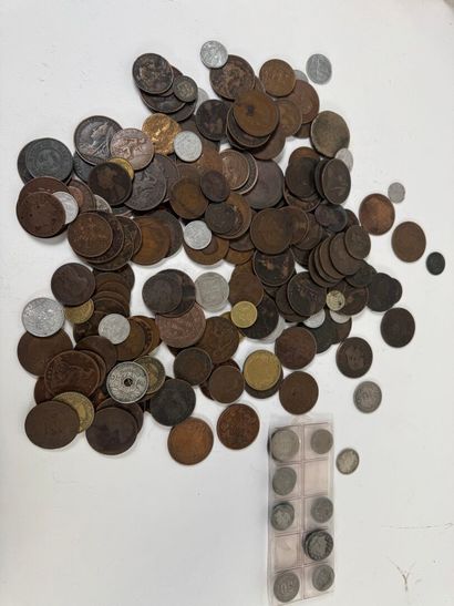 Large lot of various coins.