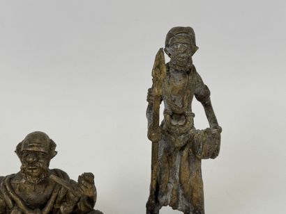 DIOURBEL, SENEGAL, XXe.
Trois sujets en alliage...