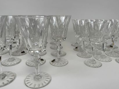 SEVRES, France.
MARIGNY model.
Set of crystal...