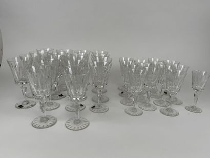 SEVRES, France.
MARIGNY model.
Set of crystal...