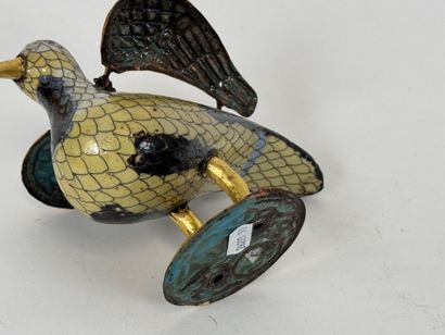 ASIA, 20th century.
Bird in cloisonné brass...