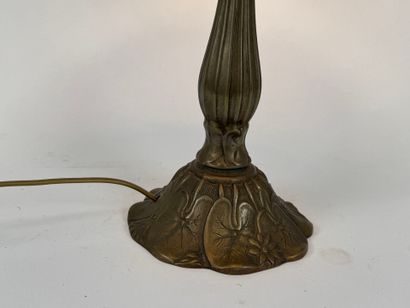 School, 20th century.
Glass mushroom lamp...