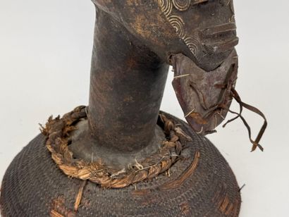 NIGERIA, XXe.
Statue en bronze patiné ou...