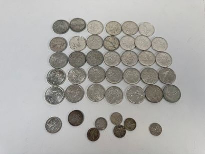 Lot of silver coins including :
- 34 pieces...