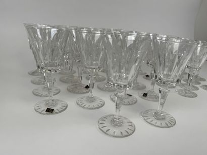 SEVRES, France.
MARIGNY model.
Set of crystal...