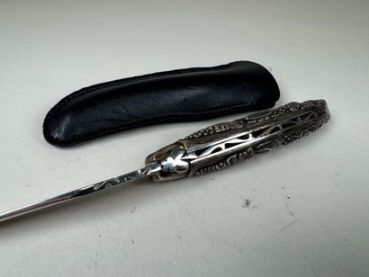 LAGUIOLE - ROUX MARQUIAND.
Silver knife,...