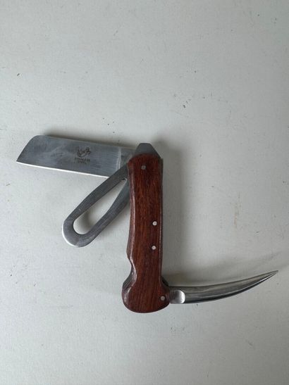 Set of 13 various pocket knives including...