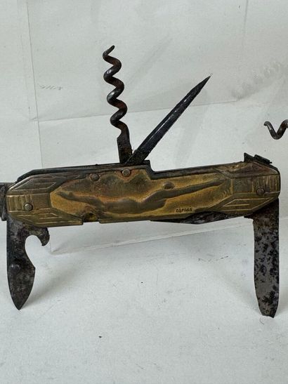 Set of 4 brass and metal pocket knives decorated...