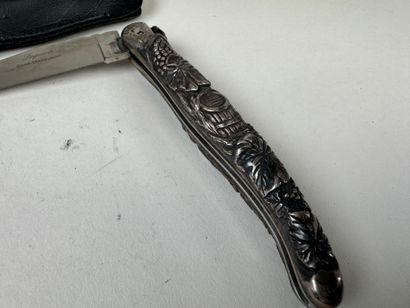 LAGUIOLE - ROUX MARQUIAND.
Silver knife,...