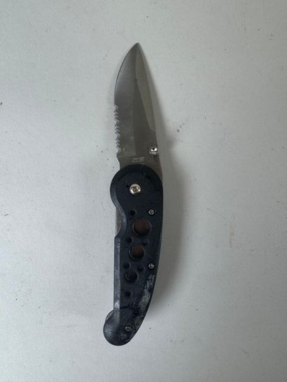 Set of 13 various pocket knives including...