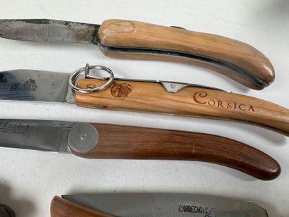 Collection of six folding knives in wood...