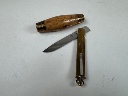 Jean Michel REMAUD.
Olive wood, brass and...