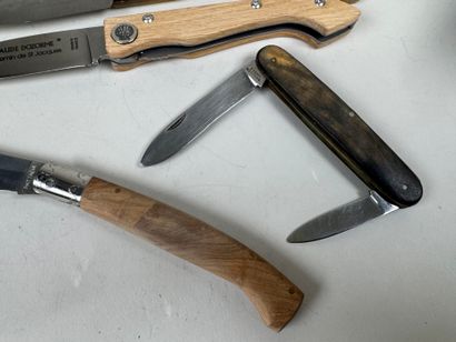 Collection of four folding pocket knives...