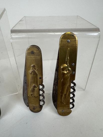 Set of 6 brass and steel pocket knives decorated...