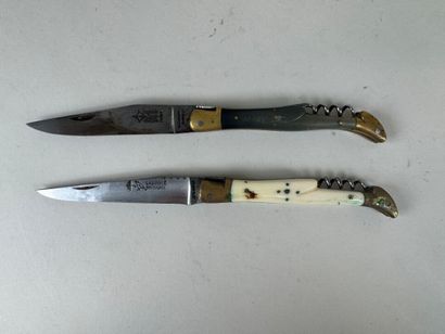 LAGUIOLE.
Two horn and ivory pocket knives.
L....