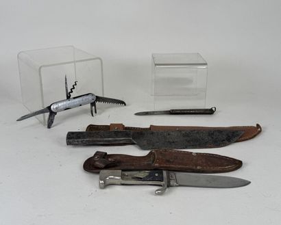 Set of 4 knives, including a multi-function...