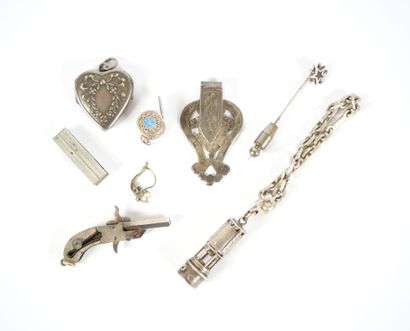 Silver or silver-plated metal jewelry or...