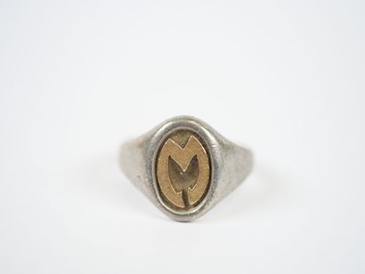 Chevalière in silver with applied numeral...