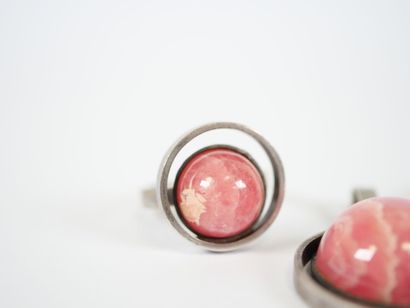 Silver and rose quartz set including a pendant...