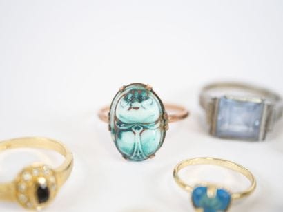 Costume jewelry set including: two pairs...