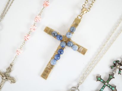 Costume jewelry set including: cross-pendant,...