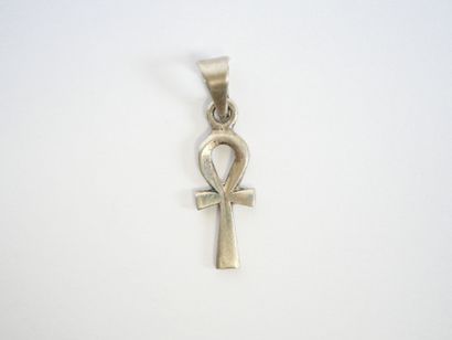 Silver barrette brooch centered with a pearl.
Gross...