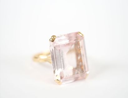 18K yellow gold ring set with a probable...