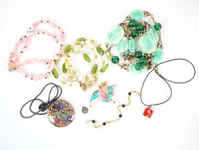 Costume jewelry set including necklace and...