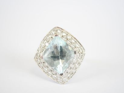 MAUBOUSSIN.
Important ring in 18K white gold,...
